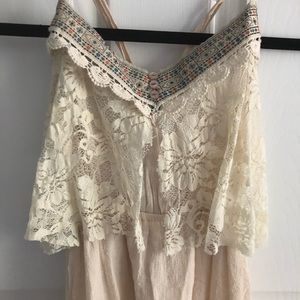Cream shift dress size small american rag pie